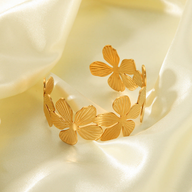 Wholesale Stainless Steel Flower 18K Gold Plated Non-fading Bracelet